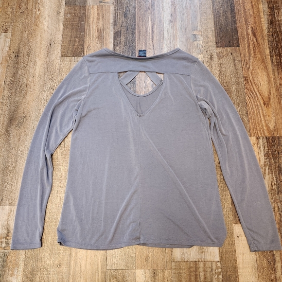 BKE Red Long Sleeve Top With Neck Line Details - Picture 5 of 6